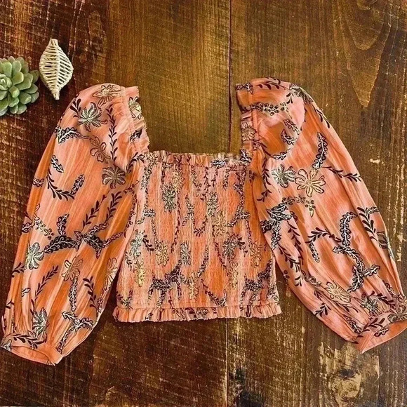 Joie | Peach Floral Print Smocked Cropped Blouse with Puff Sleeves - Picture 4 of 6